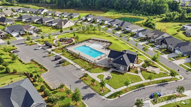 5012 Shadbush Road, Charlotte, NC 28215