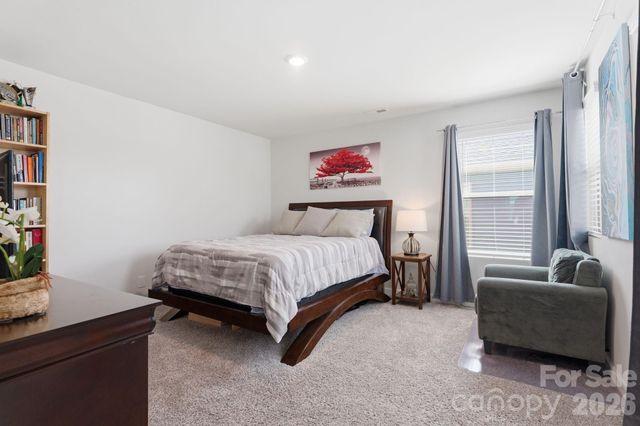5012 Shadbush Road, Charlotte, NC 28215