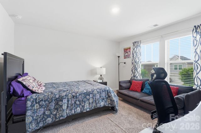 5012 Shadbush Road, Charlotte, NC 28215