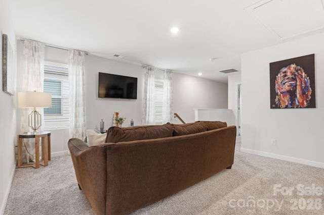5012 Shadbush Road, Charlotte, NC 28215