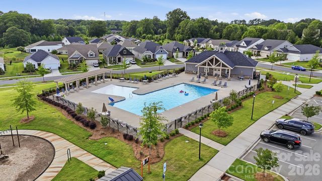 5012 Shadbush Road, Charlotte, NC 28215