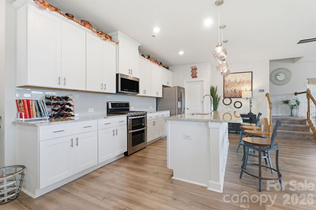 5012 Shadbush Road, Charlotte, NC 28215