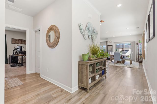 5012 Shadbush Road, Charlotte, NC 28215