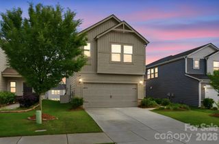 5012 Shadbush Road, Charlotte, NC 28215