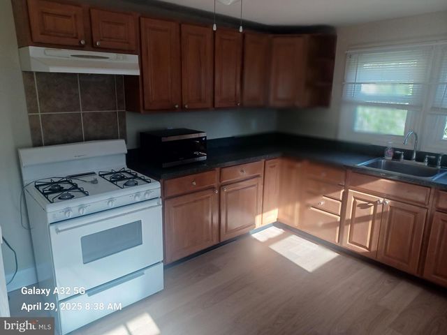 225 OTTER ST, Bristol, PA 19007