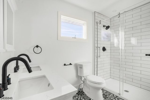 16 SCHAAF ROAD, Alexandria Twp., NJ 08804