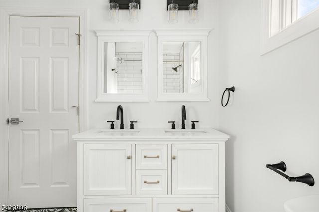 16 SCHAAF ROAD, Alexandria Twp., NJ 08804