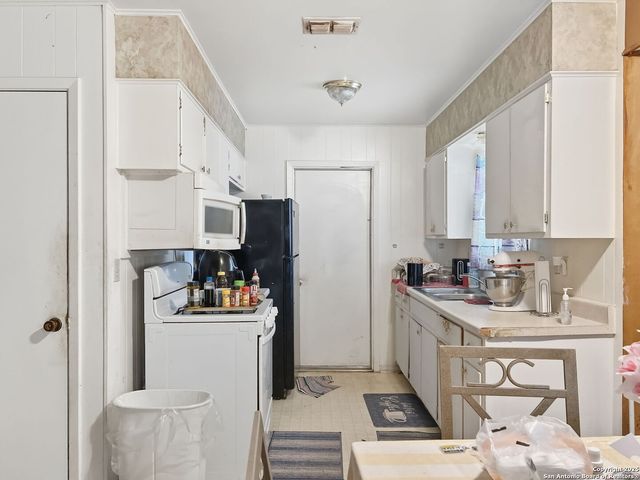 4607 Belinda Lee, San Antonio, TX 78220