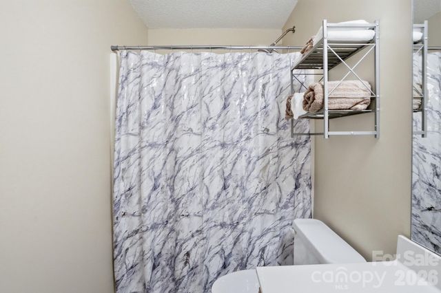 957 Anchor Way NE, Kannapolis, NC 28083