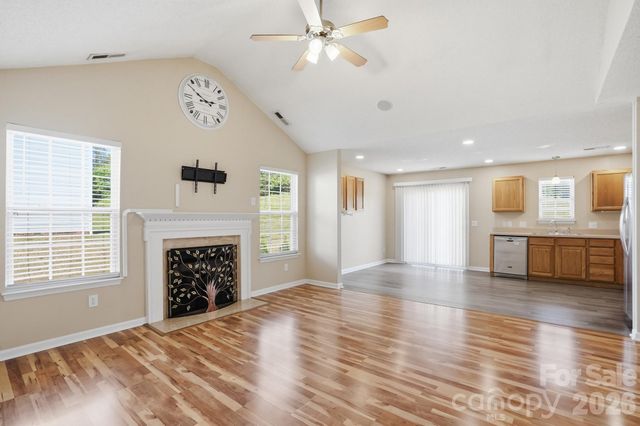 957 Anchor Way NE, Kannapolis, NC 28083