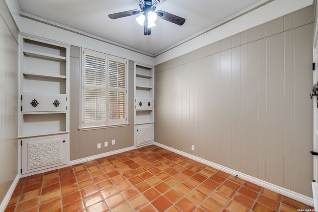 301 Wickford Way St, Castle Hills, TX 78213