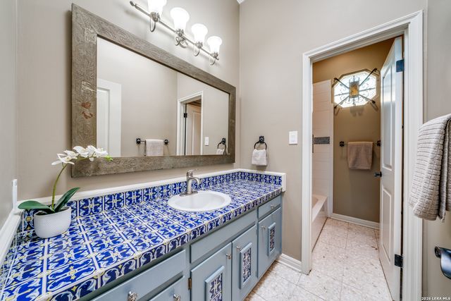 301 Wickford Way St, Castle Hills, TX 78213