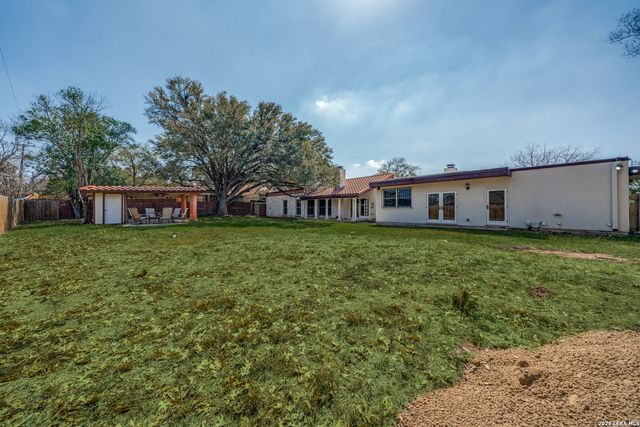 301 Wickford Way St, Castle Hills, TX 78213