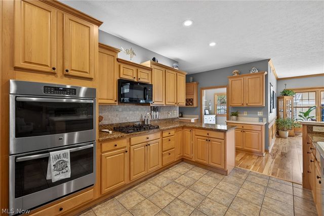 12420 Falcon Ridge Road, Chesterland, OH 44026