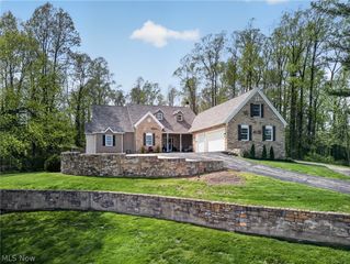 12420 Falcon Ridge Road, Chesterland, OH 44026