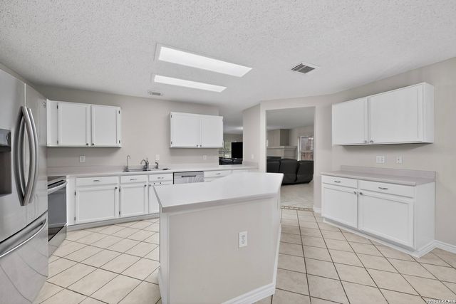 11329 REDLANDS PARK DR, San Antonio, TX 78249