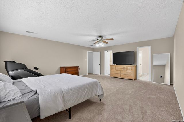 11329 REDLANDS PARK DR, San Antonio, TX 78249