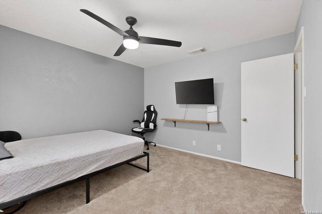 11329 REDLANDS PARK DR, San Antonio, TX 78249