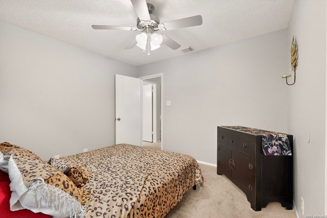 11329 REDLANDS PARK DR, San Antonio, TX 78249