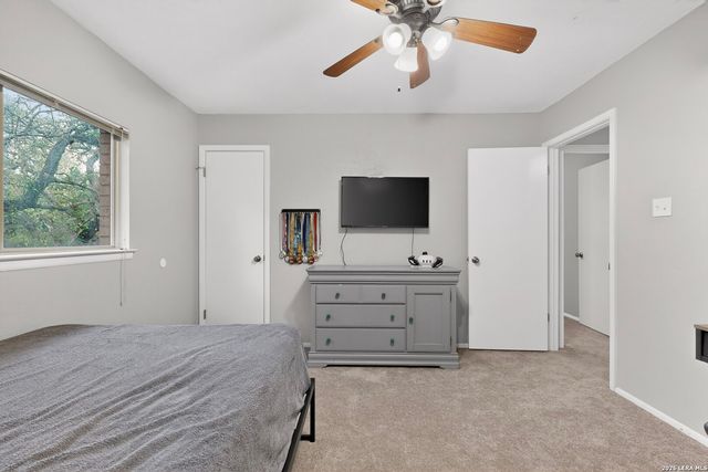 11329 REDLANDS PARK DR, San Antonio, TX 78249