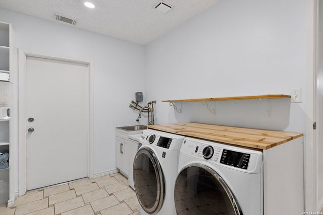 11329 REDLANDS PARK DR, San Antonio, TX 78249