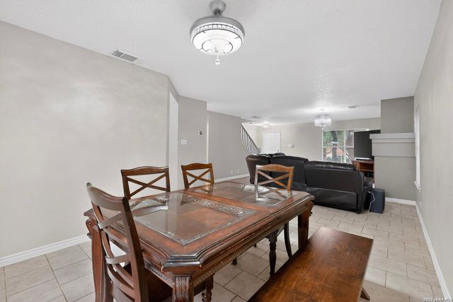 11329 REDLANDS PARK DR, San Antonio, TX 78249