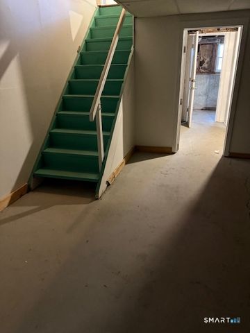 280 East Main Street APT E2, Clinton, CT 06413