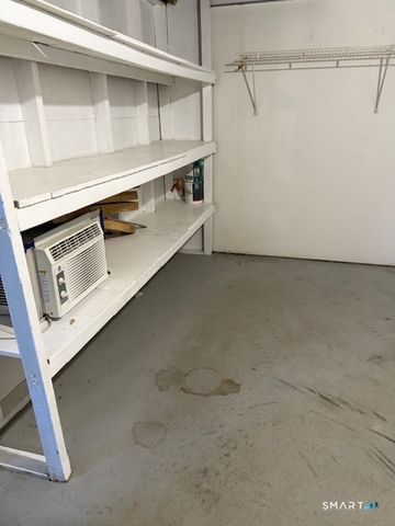 280 East Main Street APT E2, Clinton, CT 06413