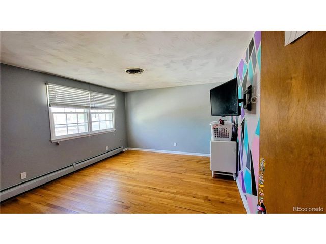 1418 Spencer St, Longmont, CO 80501