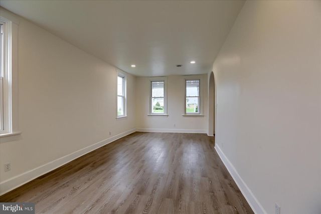 1977 DIVISION HWY, Ephrata, PA 17522