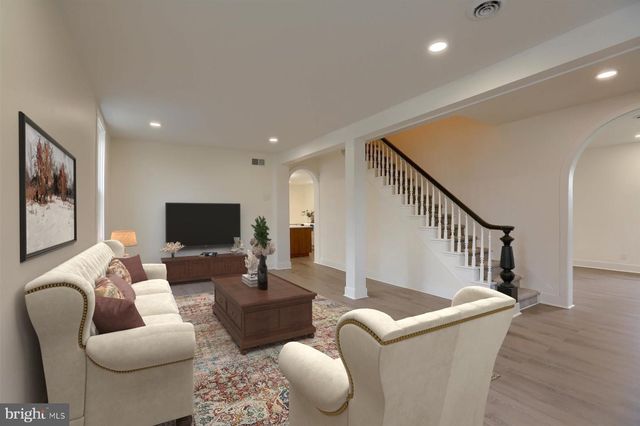 1977 DIVISION HWY, Ephrata, PA 17522