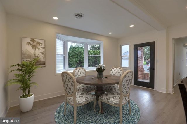 1977 DIVISION HWY, Ephrata, PA 17522