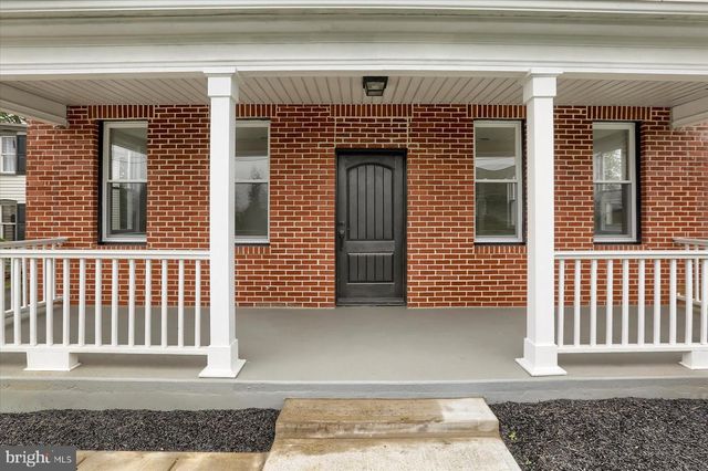 1977 DIVISION HWY, Ephrata, PA 17522