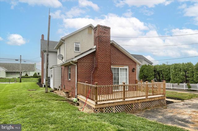 1977 DIVISION HWY, Ephrata, PA 17522