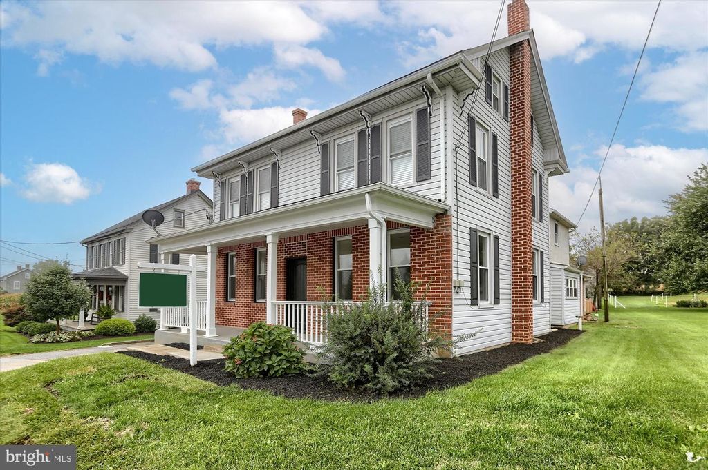 1977 DIVISION HWY, Ephrata, PA 17522