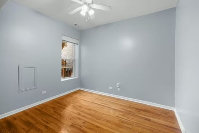 6710 S RIDGELAND Avenue 2B, Chicago, IL 60649