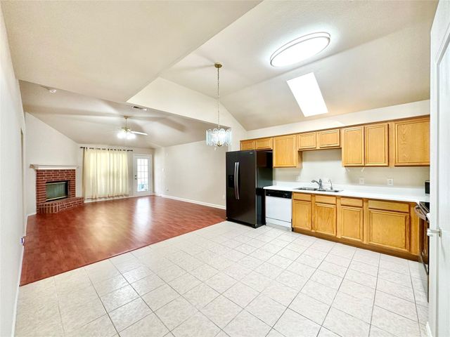 7006 Pickford Court, Arlington, TX 76001