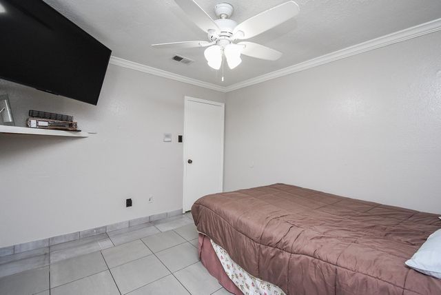 3715 Golders Green Drive, Houston, TX 77082