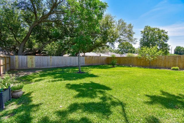 3715 Golders Green Drive, Houston, TX 77082