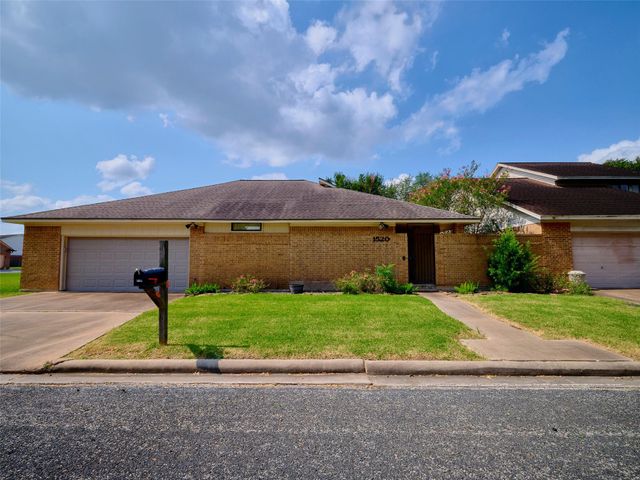 1520 Crestmont Street, Wharton, TX 77488