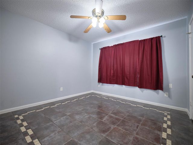 1520 Crestmont Street, Wharton, TX 77488