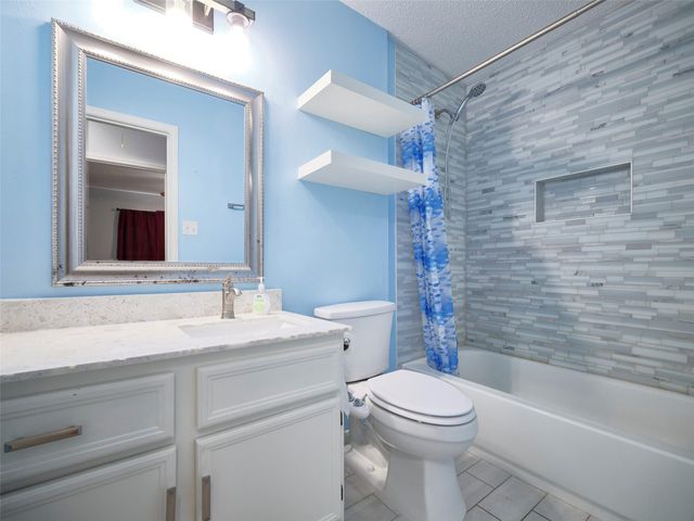 1520 Crestmont Street, Wharton, TX 77488