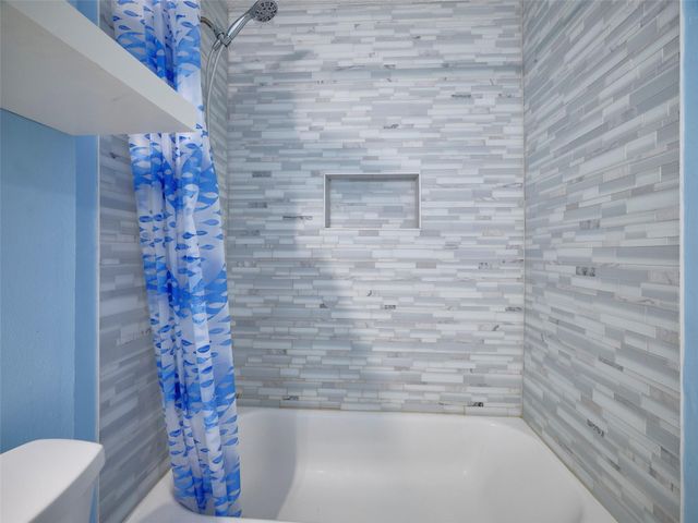 1520 Crestmont Street, Wharton, TX 77488