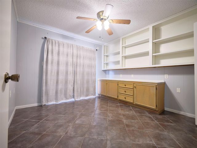 1520 Crestmont Street, Wharton, TX 77488