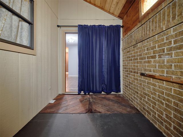 1520 Crestmont Street, Wharton, TX 77488