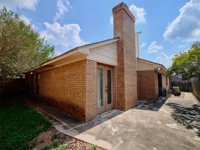1520 Crestmont Street, Wharton, TX 77488