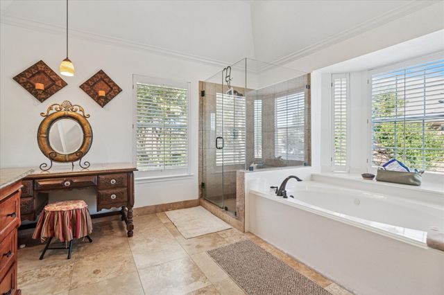 2200 Southern Oak Drive, Irving, TX 75063