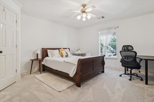 2200 Southern Oak Drive, Irving, TX 75063