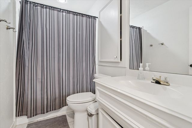 2200 Southern Oak Drive, Irving, TX 75063