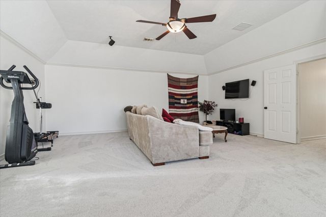 2200 Southern Oak Drive, Irving, TX 75063